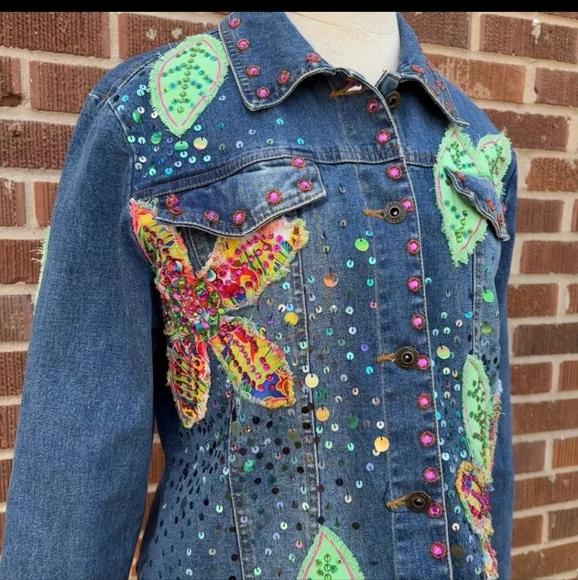 Berek Dimen Blue and Green Jean Jacket with Dinosaur Embellishments - Picture 4 of 13